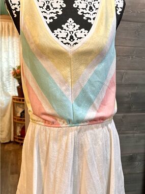 Vintage Quantum Pastel Chevron V-Neck tank  Dress - White Skirt size M